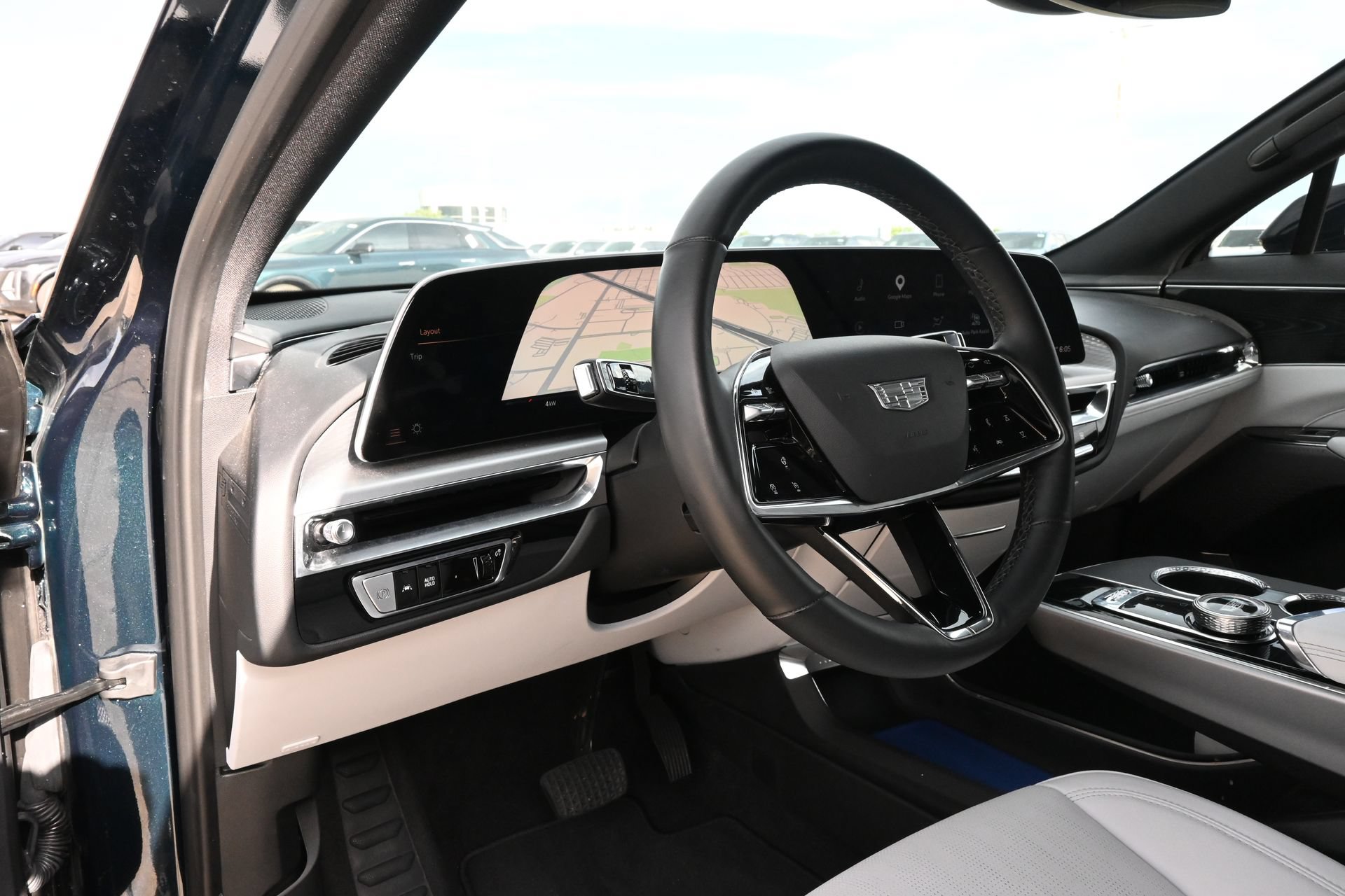 Used 2024 Cadillac Lyriq Luxury RWD image 18
