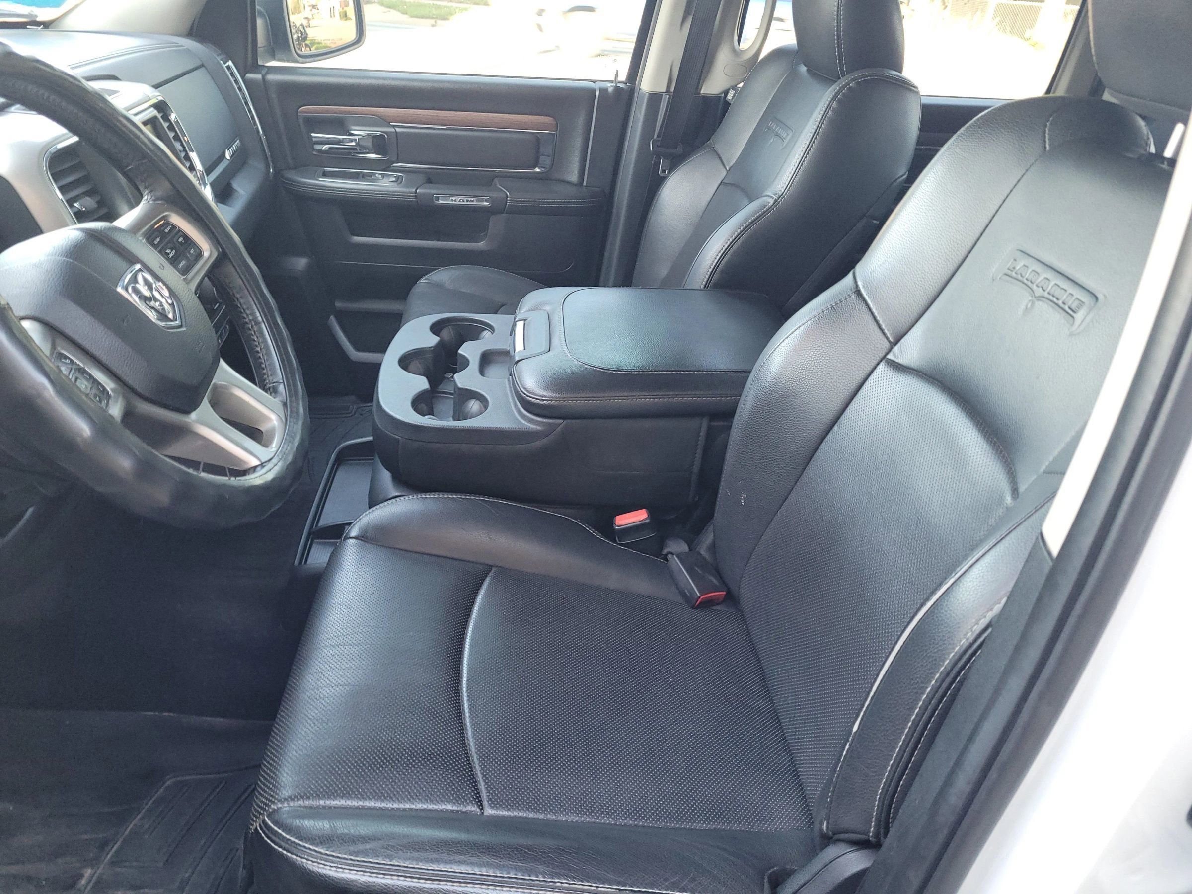 Used 2016 RAM 1500 Laramie w/ Convenience Group image 5