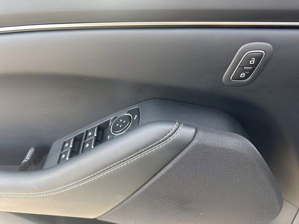 Used 2025 Ford Mustang Mach-E Select image 25