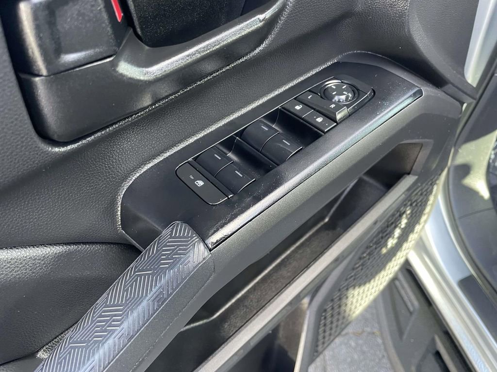 Used 2025 Toyota Tacoma SR5 image 27