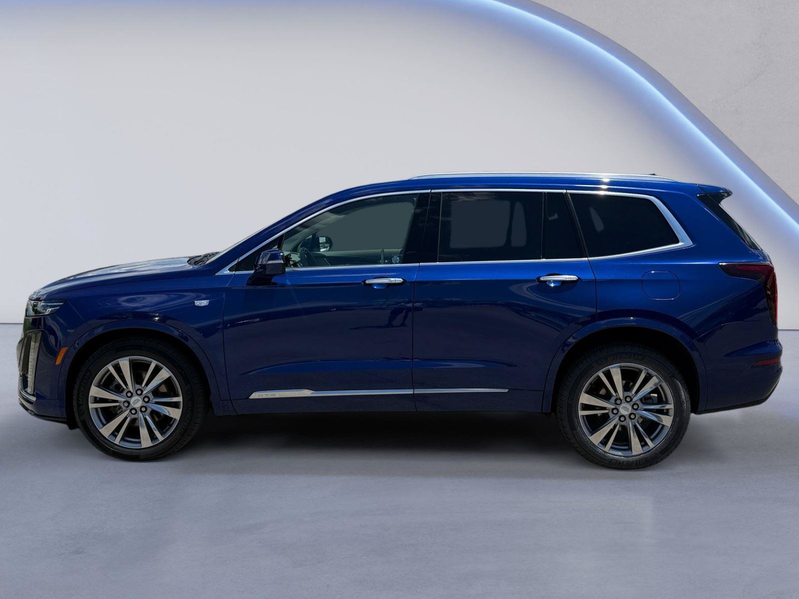 Certified 2023 Cadillac XT6 Premium Luxury AWD/4WD image 8