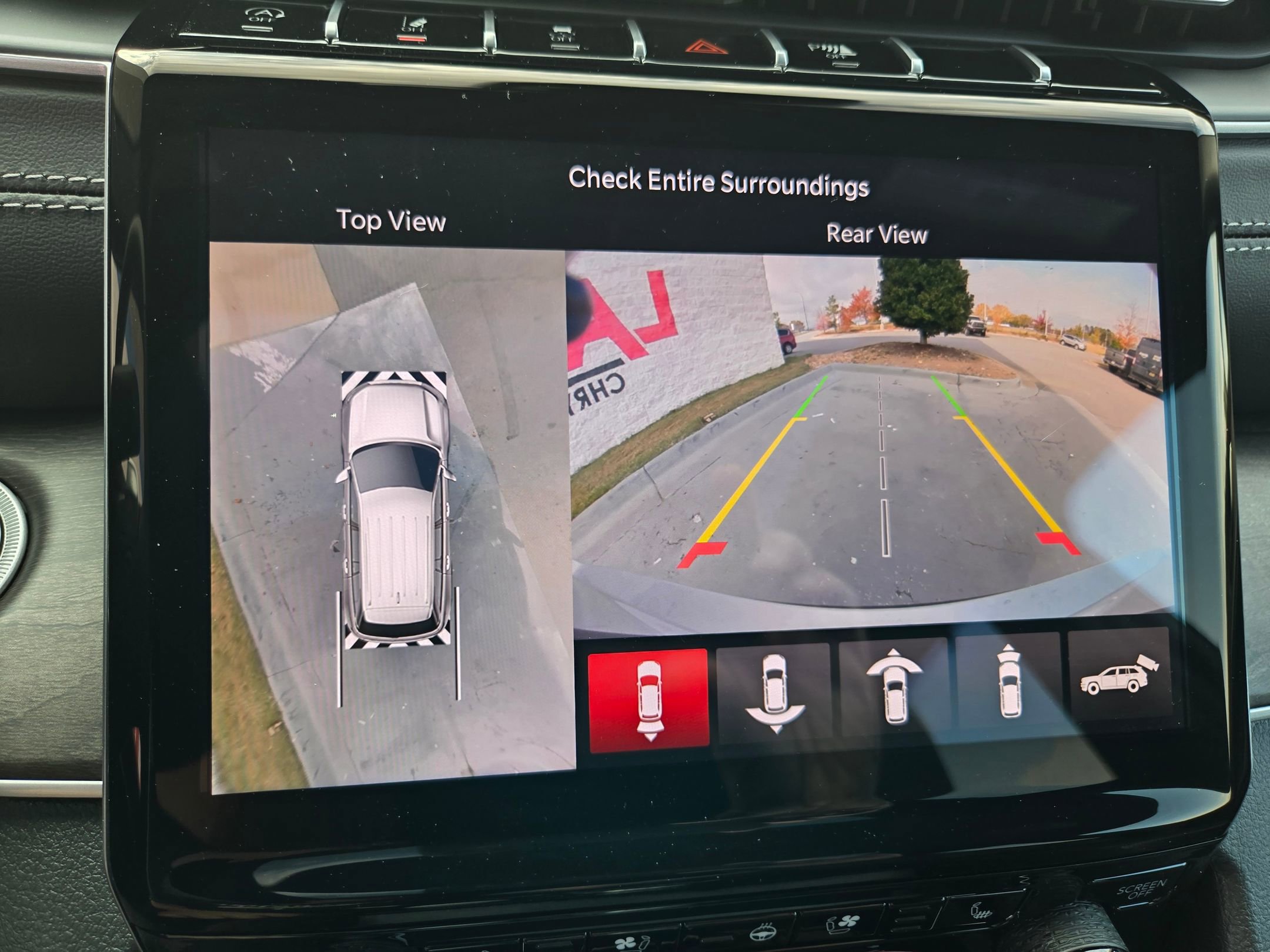 New 2025 Jeep Grand Cherokee L Limited w/ Luxury Tech Group II image 29