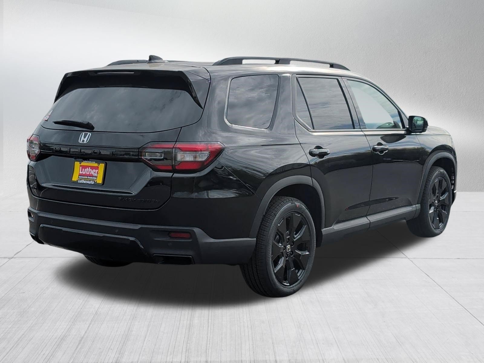 New 2026 Honda Pilot Black Edition image 7