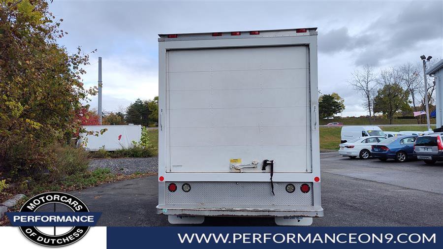 Used 2016 Ford E-450 and Econoline 450 Super Duty image 4