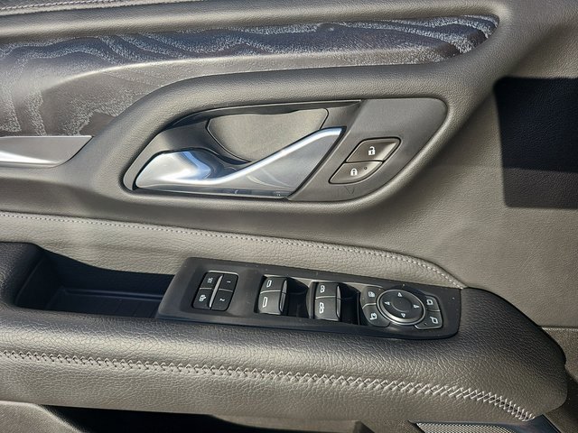 Used 2021 GMC Yukon XL Denali w/ Denali Premium Package image 29