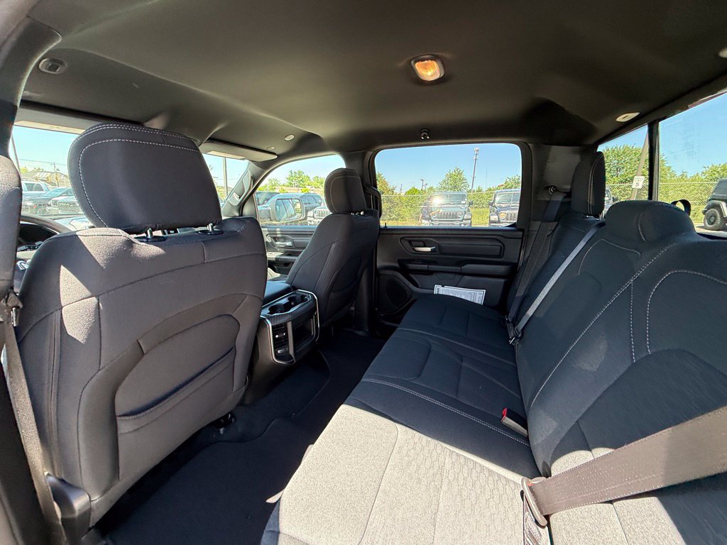 New 2026 RAM 1500 Express AWD/4WD image 26