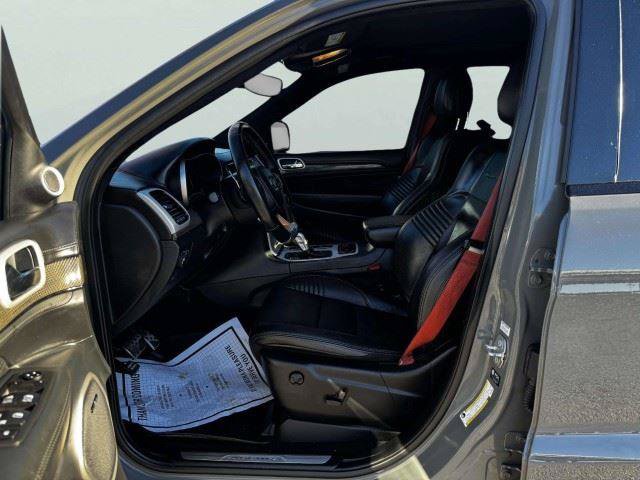Used 2021 Jeep Grand Cherokee Trackhawk AWD/4WD image 19