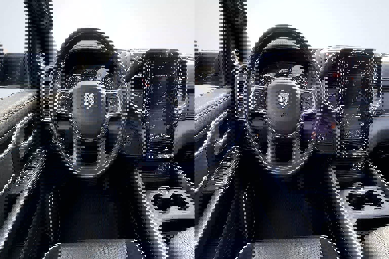 Used 2020 RAM 3500 Laramie image 15