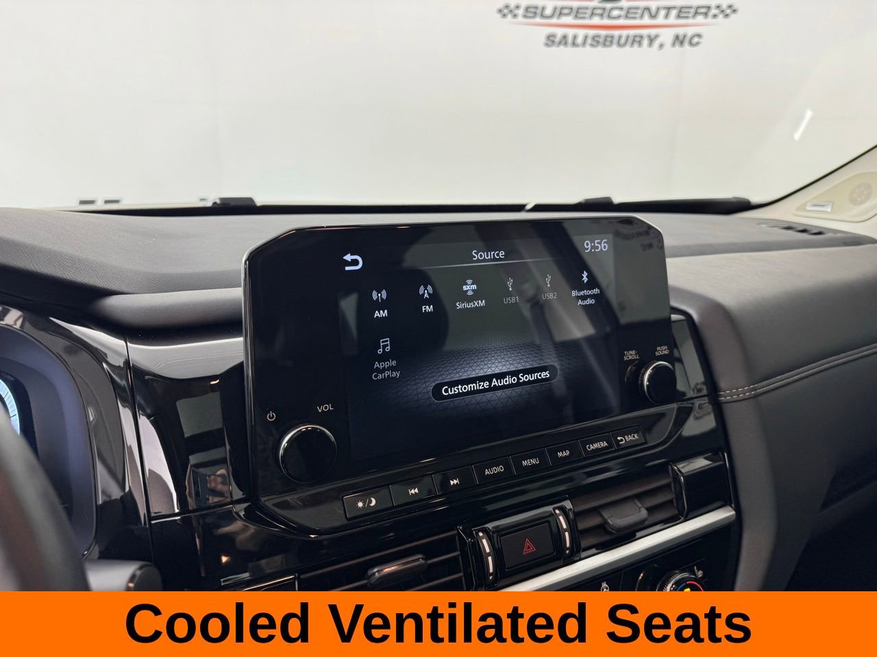 Used 2024 Nissan Pathfinder Platinum image 16