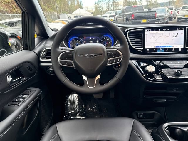 New 2026 Chrysler Pacifica Select AWD/4WD image 18