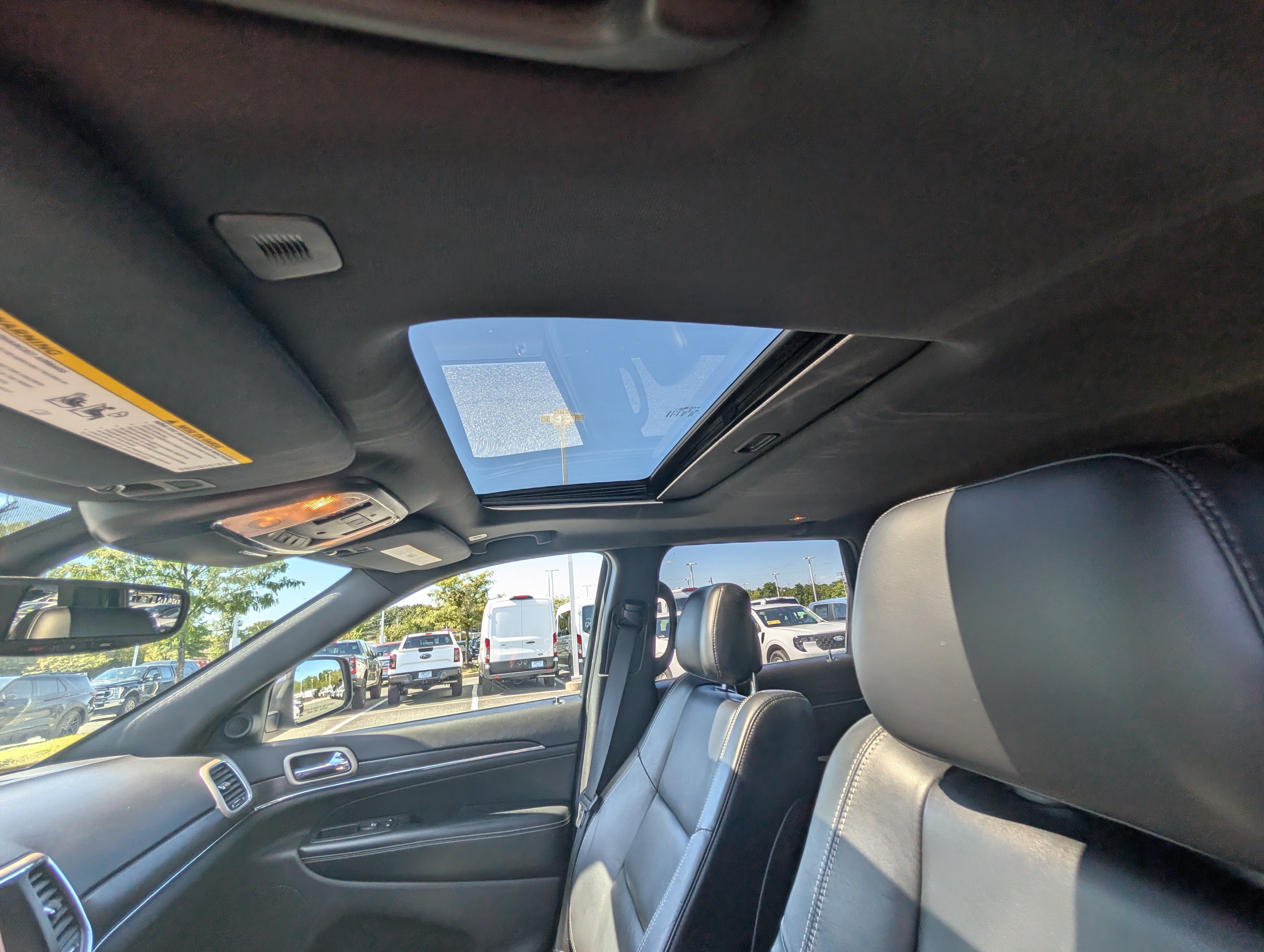 Used 2017 Jeep Grand Cherokee Limited AWD/4WD image 19