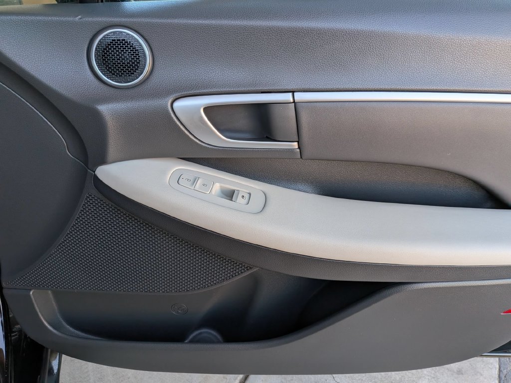 Used 2025 Hyundai Sonata SEL FWD image 29