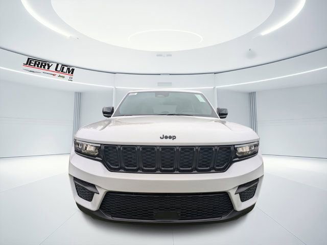 New 2025 Jeep Grand Cherokee Altitude image 7