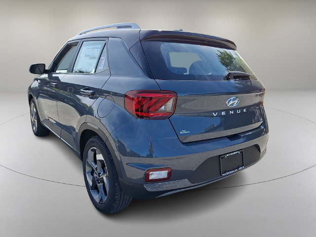 New 2026 Hyundai Venue SEL FWD image 3