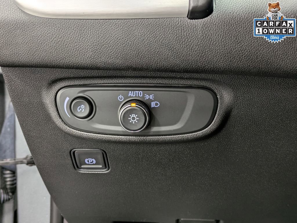 Used 2023 GMC Terrain SLE w/ Driver Convenience Package image 22