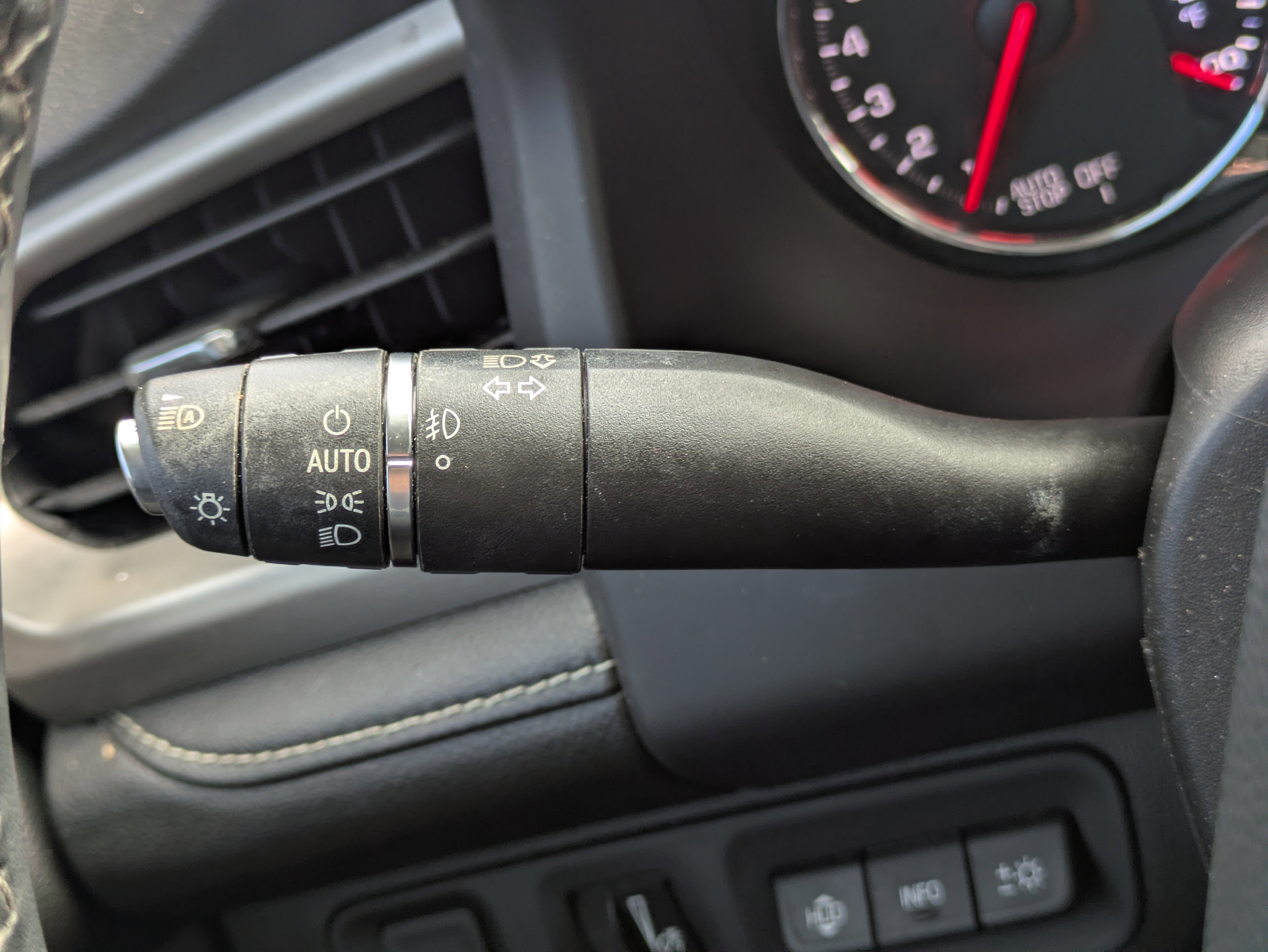 Used 2023 GMC Acadia Denali w/ Denali Ultimate Package image 20