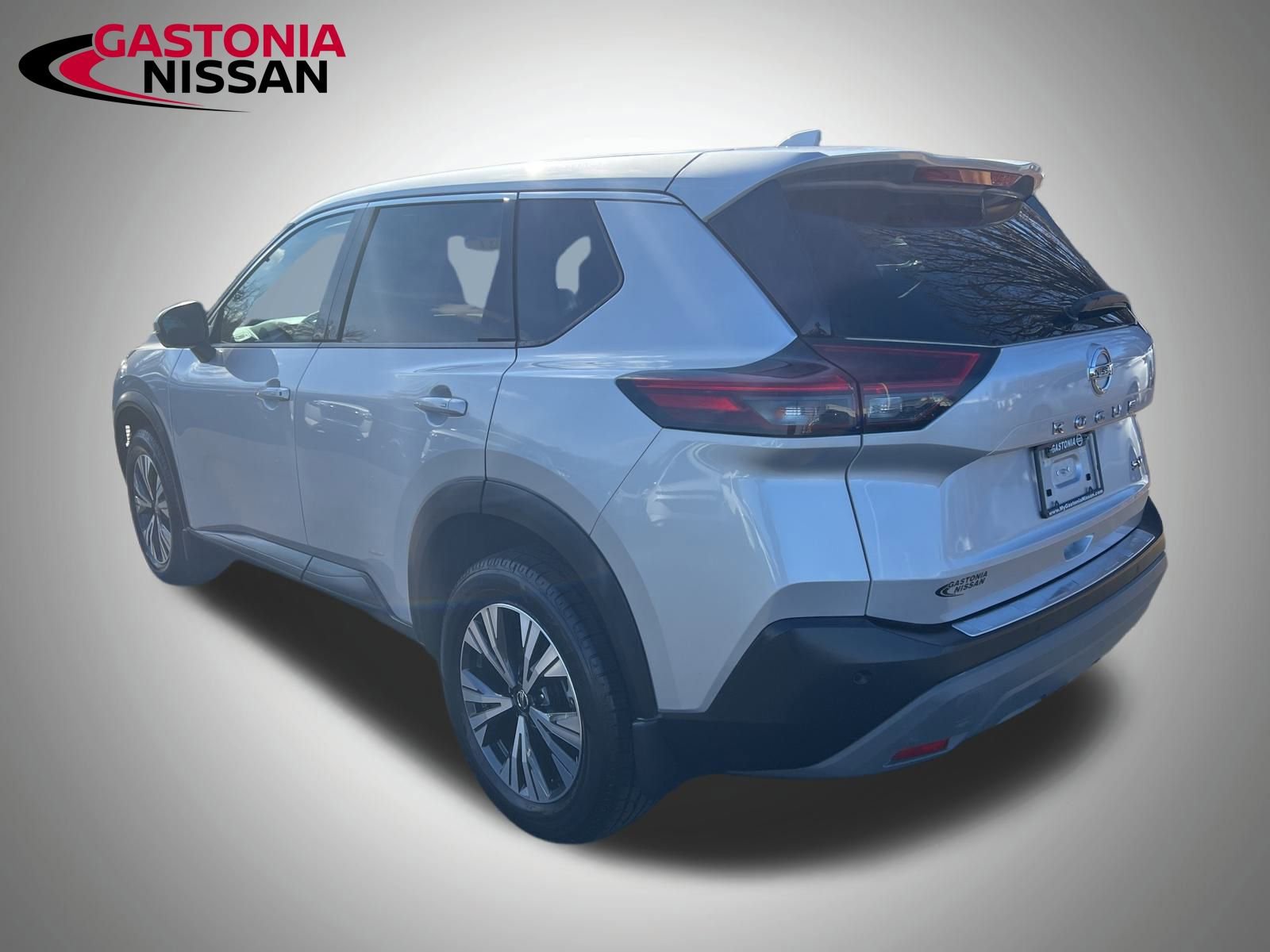 Used 2021 Nissan Rogue SV image 10