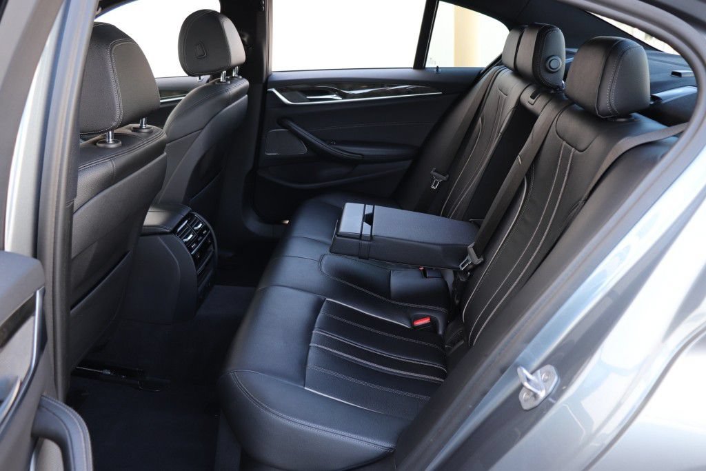 Used 2017 BMW 540i w/ Premium Package RWD image 21