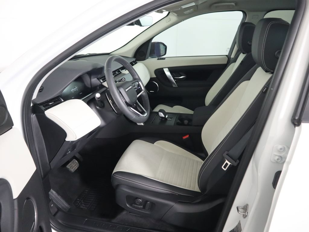 Used 2025 Land Rover Discovery Sport S image 18