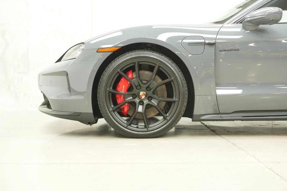 New 2026 Porsche Taycan GTS AWD/4WD image 39