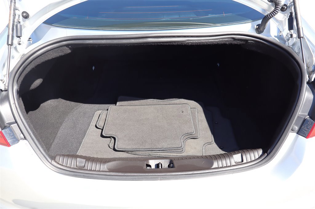 Used 2012 Jaguar XF RWD image 37