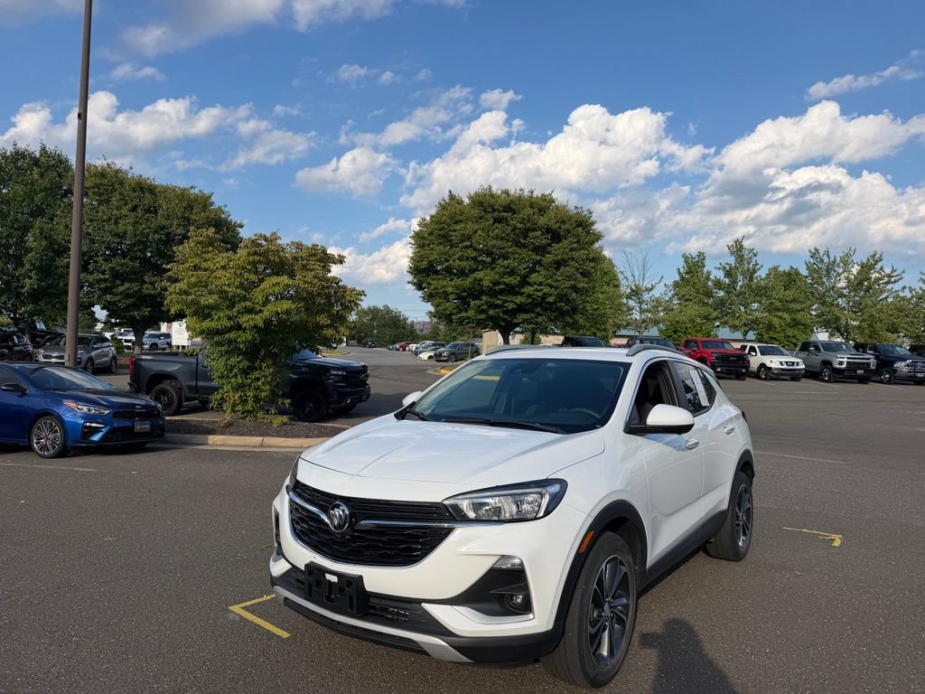 Used 2020 Buick Encore GX Select w/ Advanced Technology Package FWD image 3