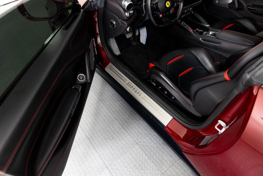 Certified 2019 Ferrari GTC4Lusso T RWD image 52