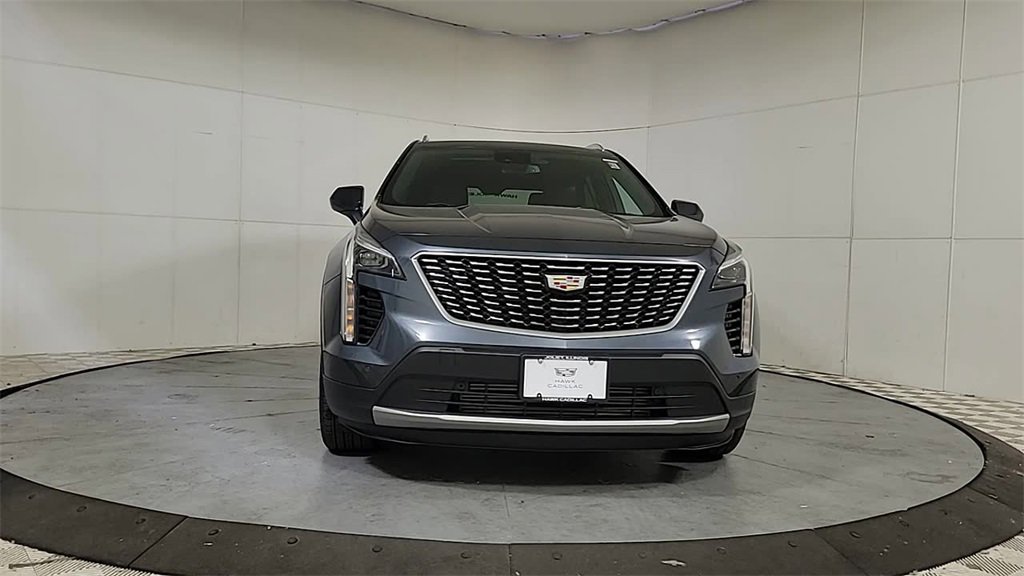 Certified 2020 Cadillac XT4 Premium Luxury w/ Cold Weather Package image 3