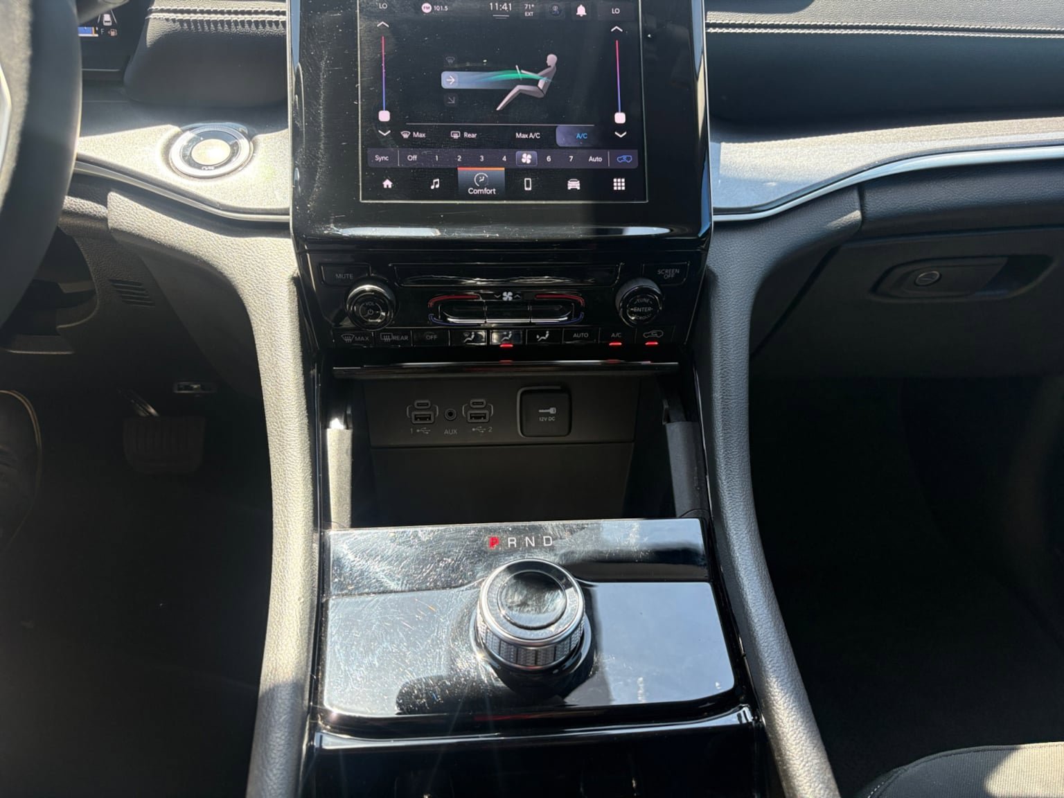 Used 2023 Jeep Grand Cherokee Laredo RWD image 16