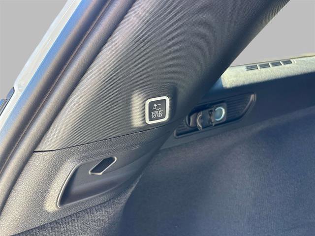 New 2025 Jeep Grand Cherokee Overland image 5