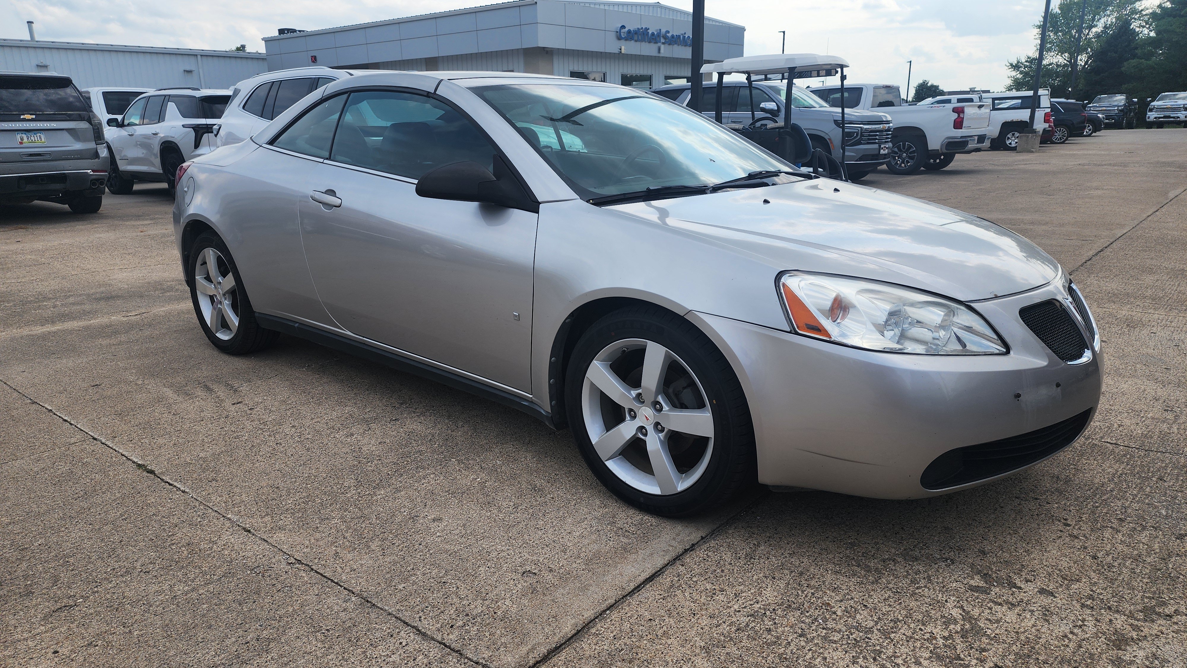 Used 2007 Pontiac G6 GT w/ Sport Package FWD image 2