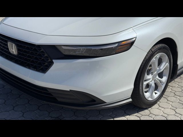 Certified 2025 Honda Accord LX image 15