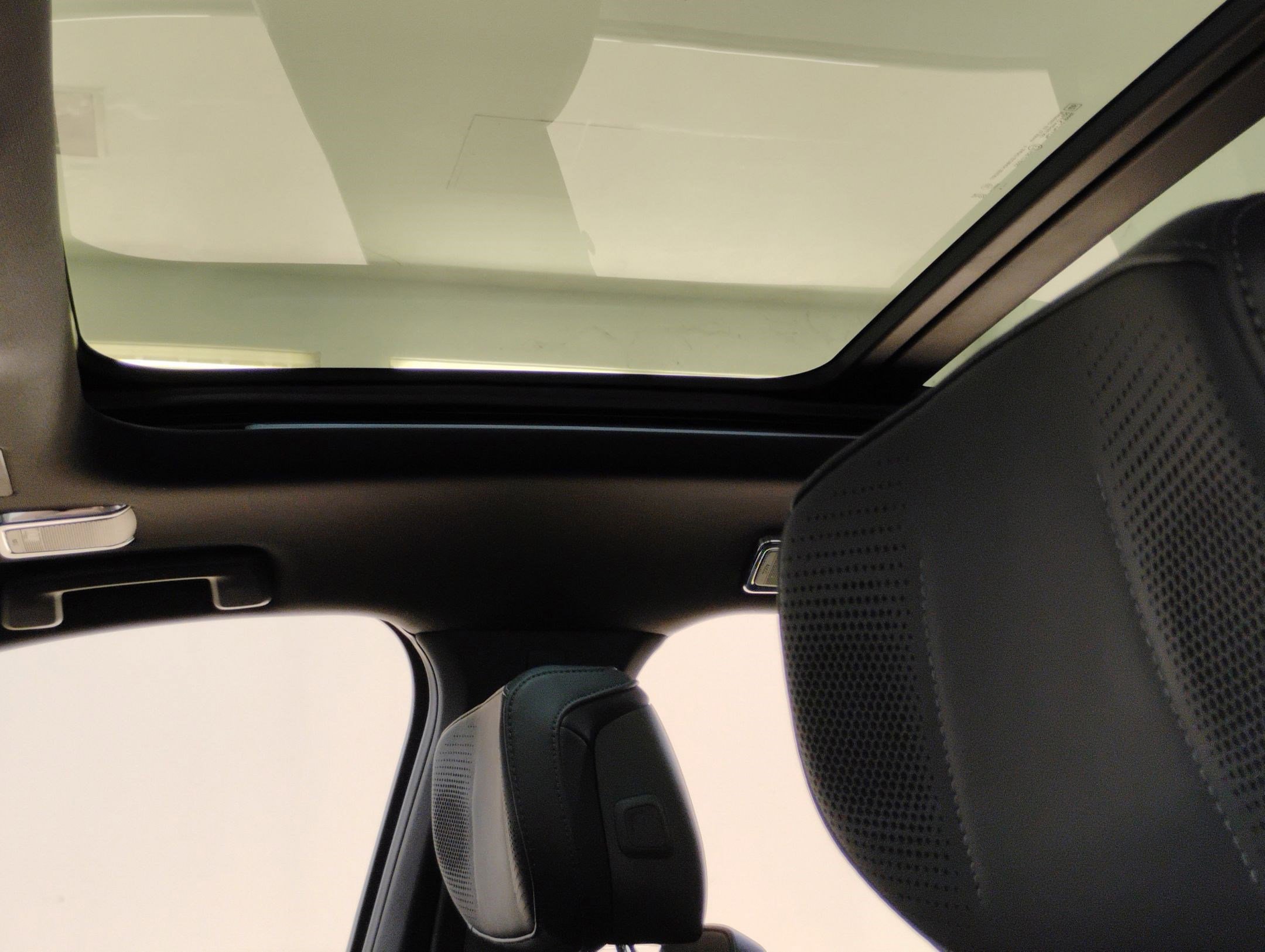 New 2026 Cadillac Vistiq Sport w/ LPO, Floor Liner Package image 36