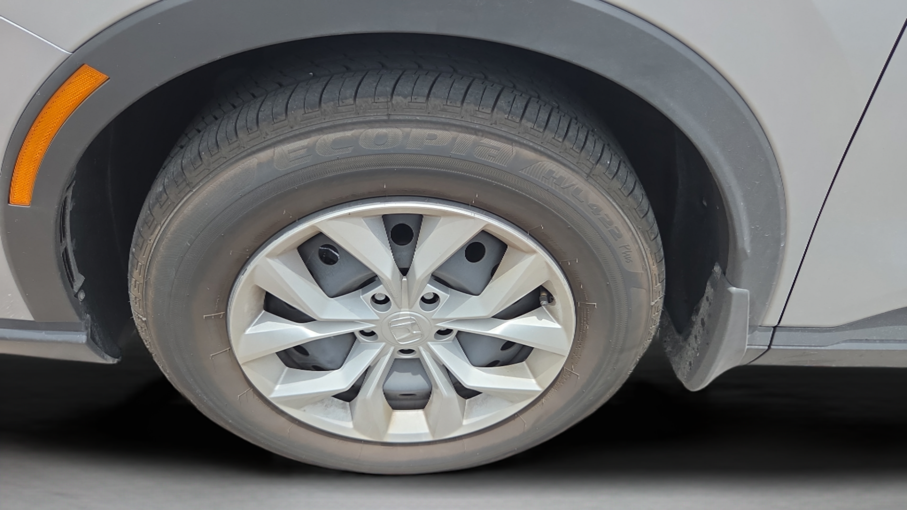 Certified 2025 Honda CR-V LX image 29