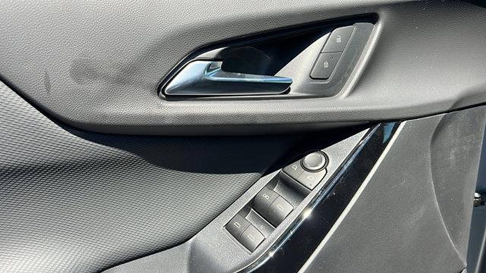 New 2026 Chevrolet Equinox LT w/ Convenience Package II image 16