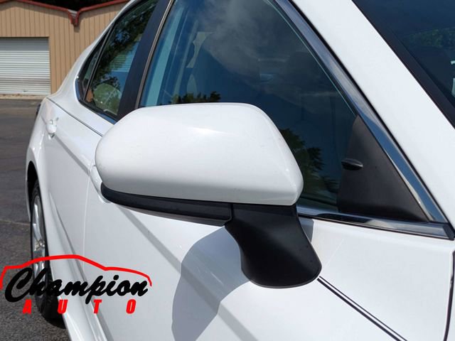 Used 2019 Toyota Camry LE image 14