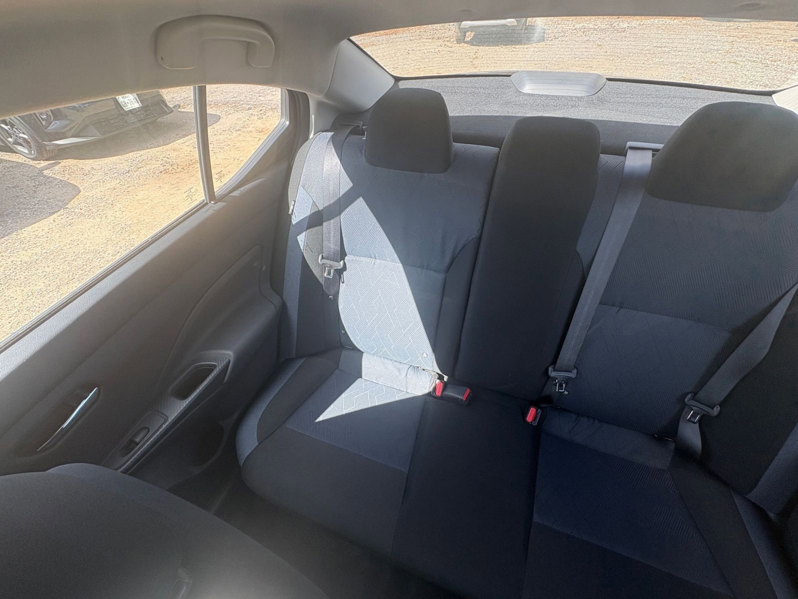 Used 2025 Nissan Versa SV FWD image 40