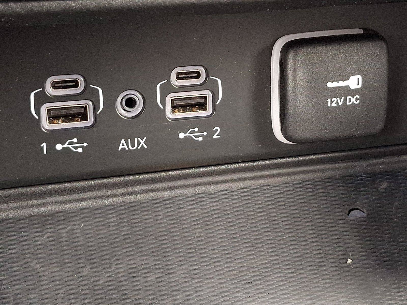 Used 2023 Jeep Grand Cherokee L Altitude AWD/4WD image 25