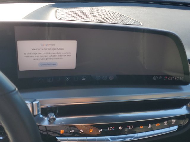 Certified 2024 Cadillac Lyriq Luxury AWD/4WD image 24