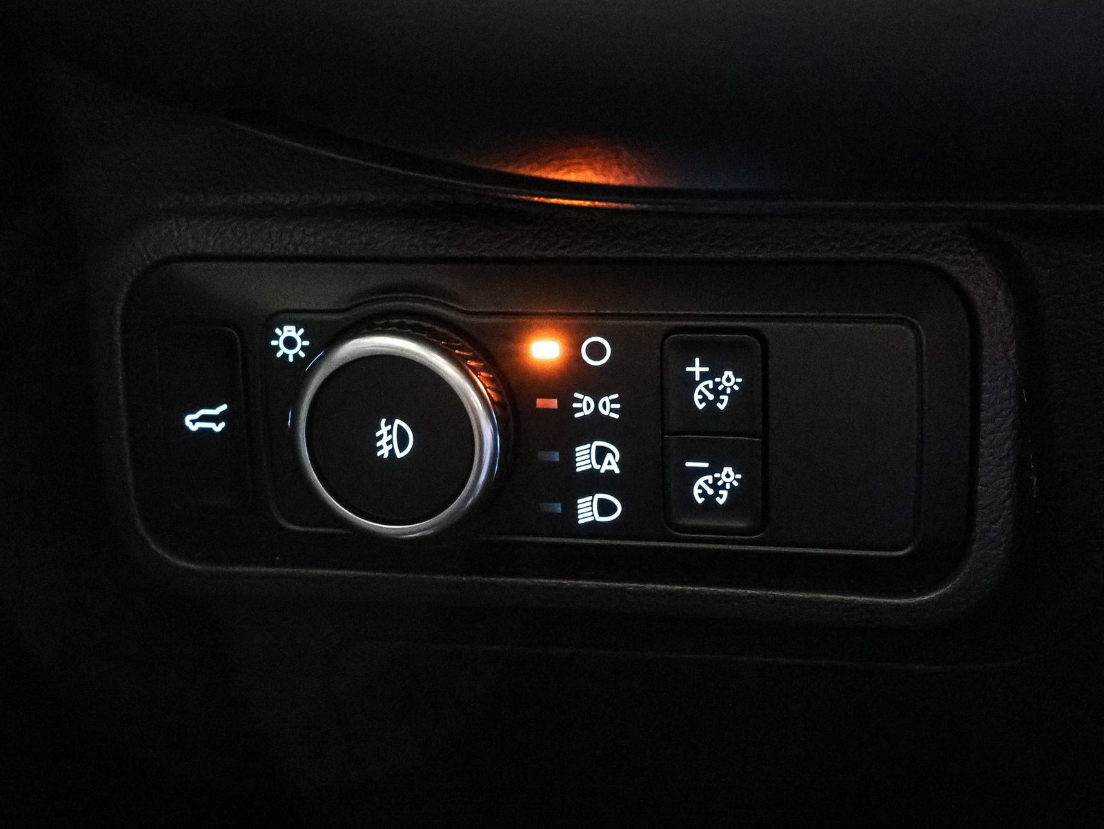 Certified 2025 Ford Explorer ST image 29