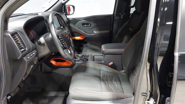 Used 2024 Nissan Frontier PRO-4X w/ Technology Package AWD/4WD image 19