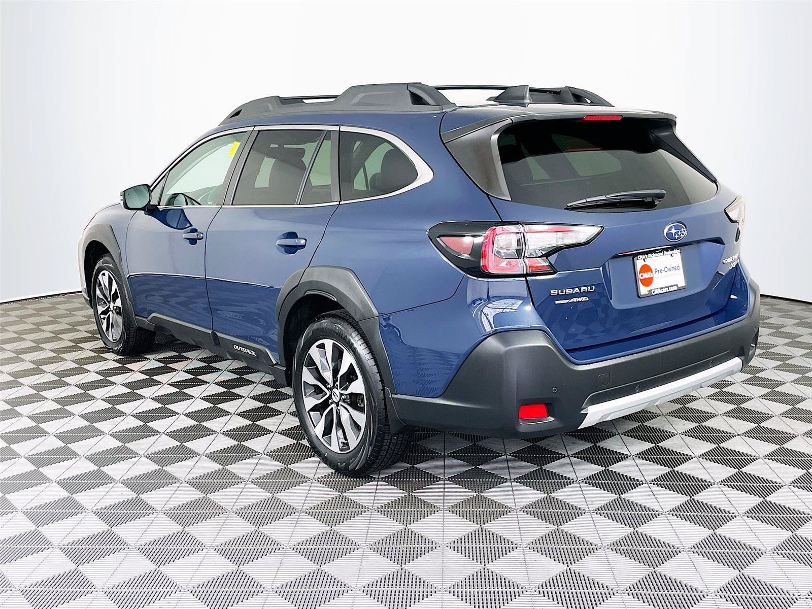 Used 2023 Subaru Outback Limited XT AWD/4WD image 6