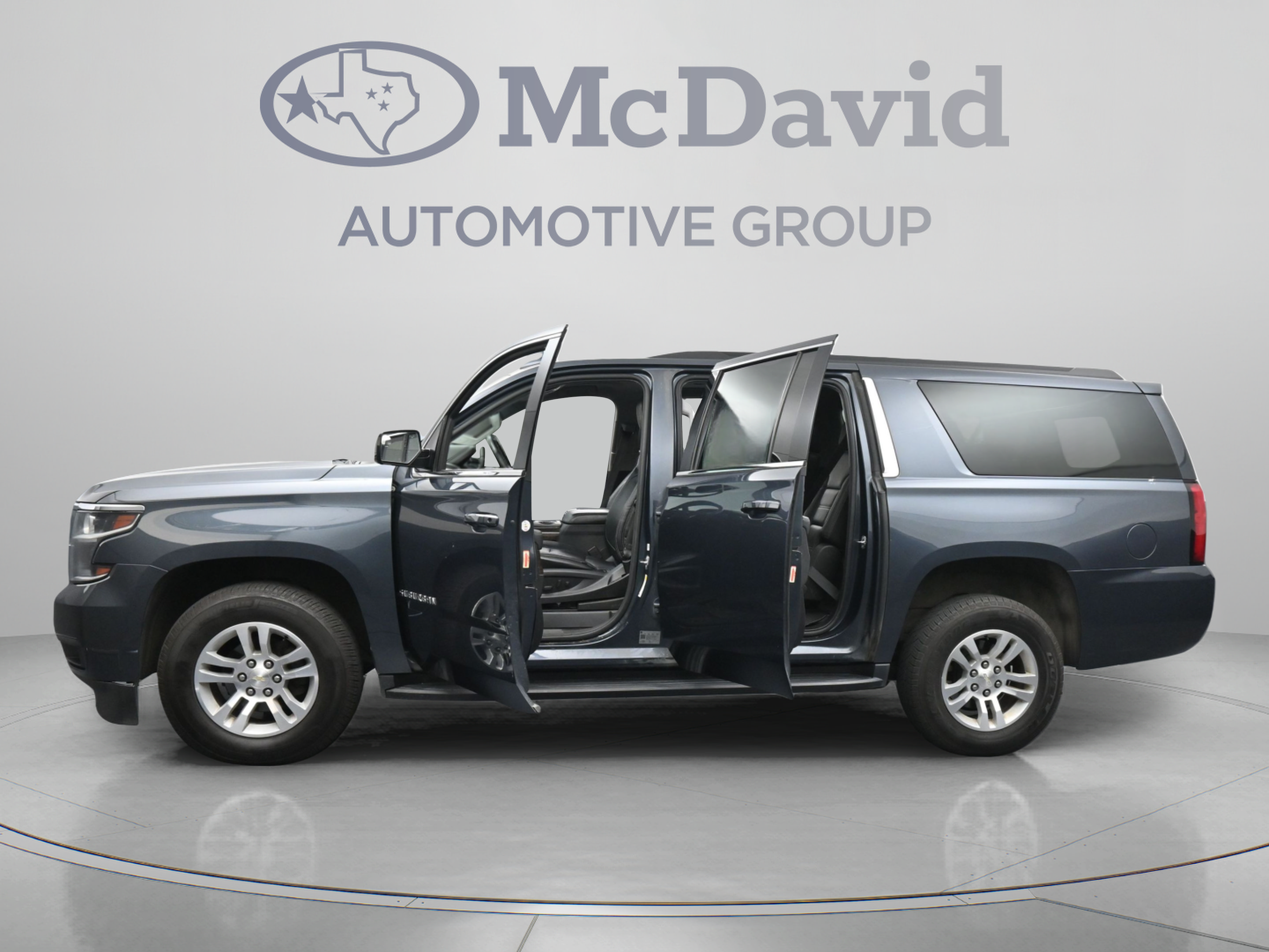 Used 2020 Chevrolet Suburban LS RWD image 42