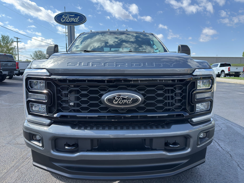 New 2026 Ford F350 XLT AWD/4WD image 3