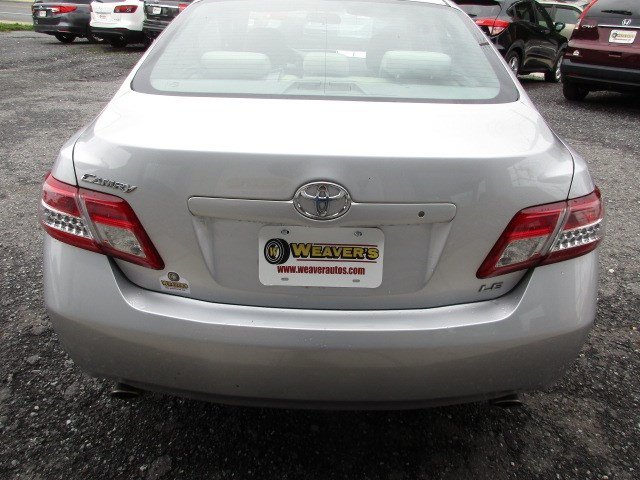 Used 2010 Toyota Camry LE FWD image 7