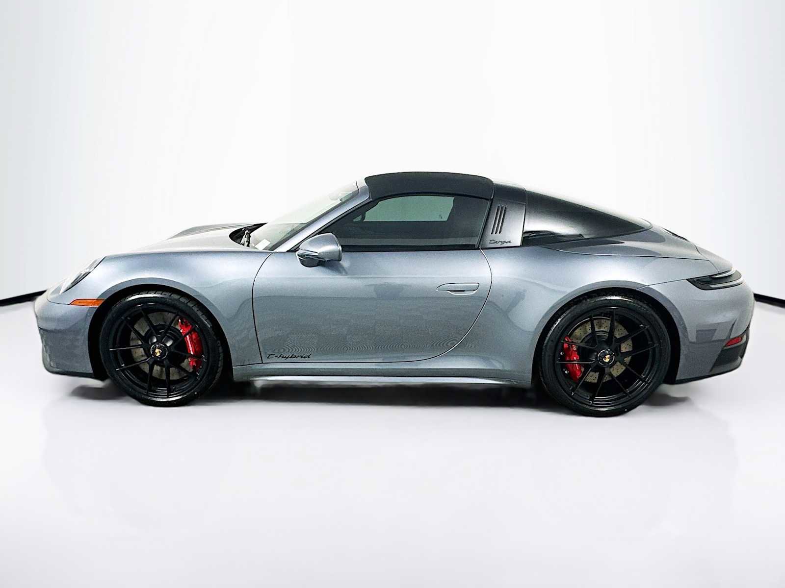 New 2026 Porsche 911 Targa 4 GTS image 2