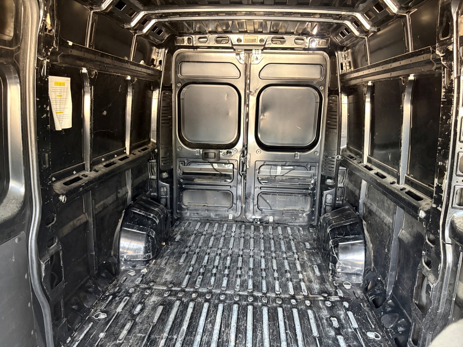 Used 2020 RAM ProMaster 2500 w/ RV Ready Prep Package FWD image 17