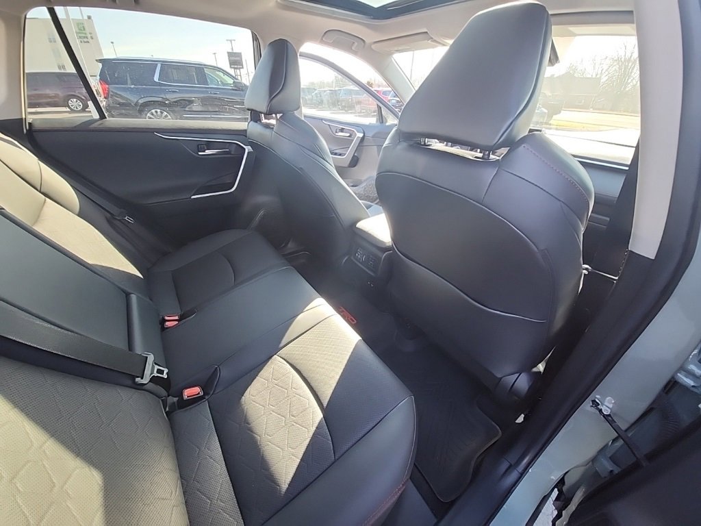 Used 2020 Toyota RAV4 TRD Off-Road image 19