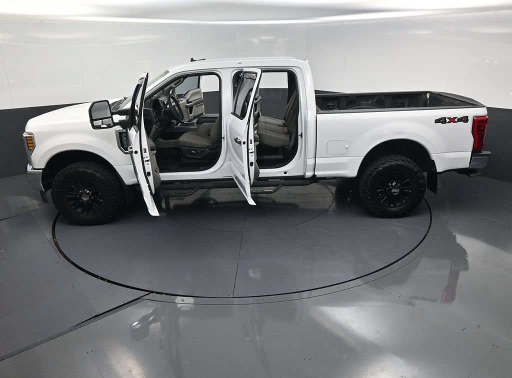 Used 2019 Ford F250 XLT w/ XLT Premium Package AWD/4WD image 25
