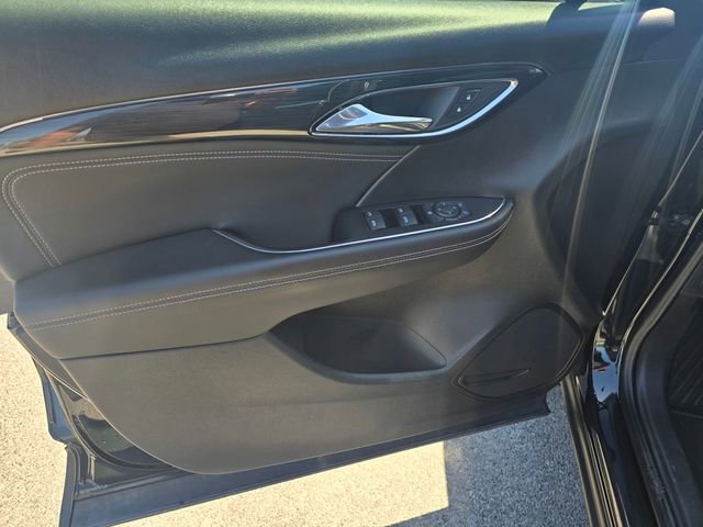 Used 2023 Buick Envision Preferred image 23